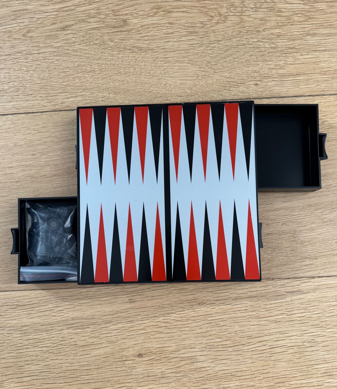 Spiele: Jeu d'échecs et de dames 2 en 1 pliable – Neu (gemäss Beschreibung) aus Jussy von ali_6d7d 1
