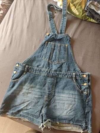 Latzhose kurz Jeans Grösse 42 guter Zustand