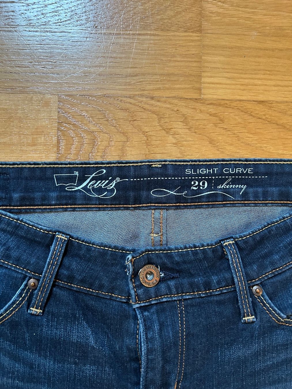 Levi's Jeans: Levis Jeans Demi Curve – Usato da Männedorf venduto da FrauNachtigaller 2