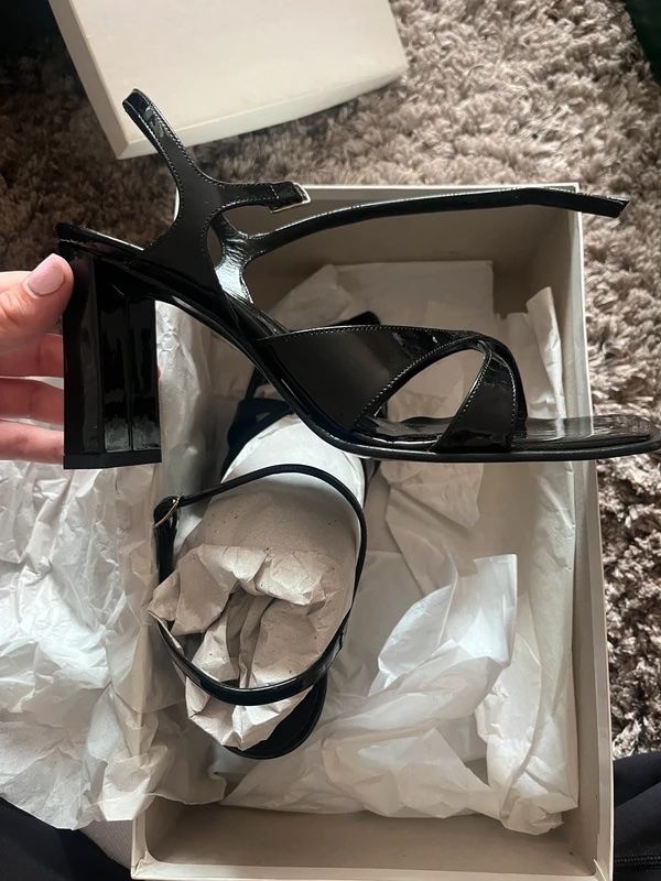 Scarpe da donna: Schwarze Sandalen – Nuovo (secondo la descrizione) da Rafz venduto da mar_j7dl