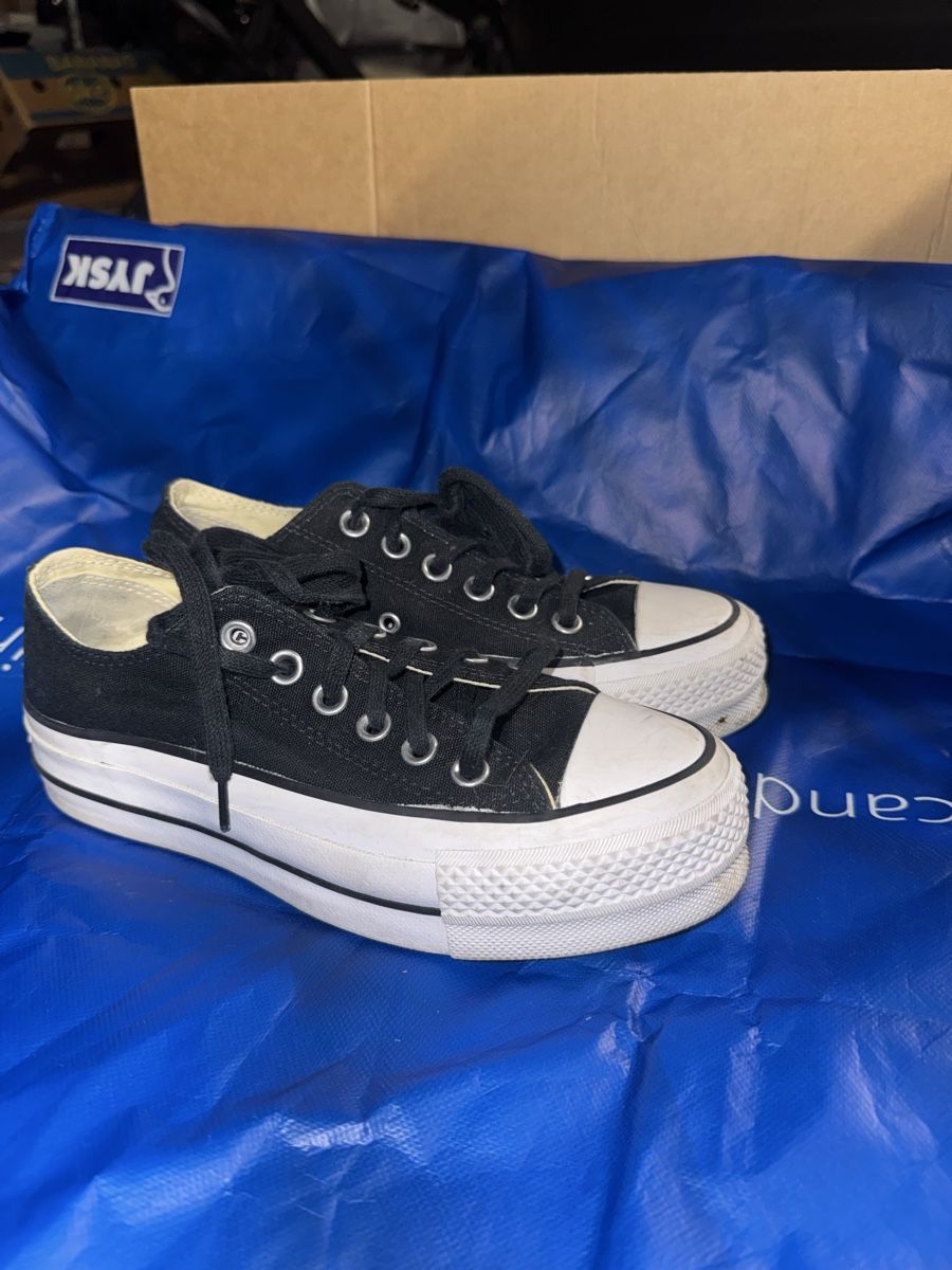 Converse Damenschuhe: Converse Chuck Taylor Platform Sneaker Schwarz Grösse 36 – Gebraucht aus Oberglatt ZH von rno_zs8d 2