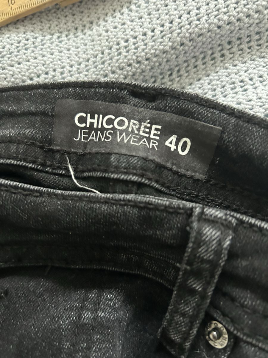 Jeans: Schwarze neu Jeanshosen – Nuovo (secondo la descrizione) da Rüti ZH venduto da Masken 5