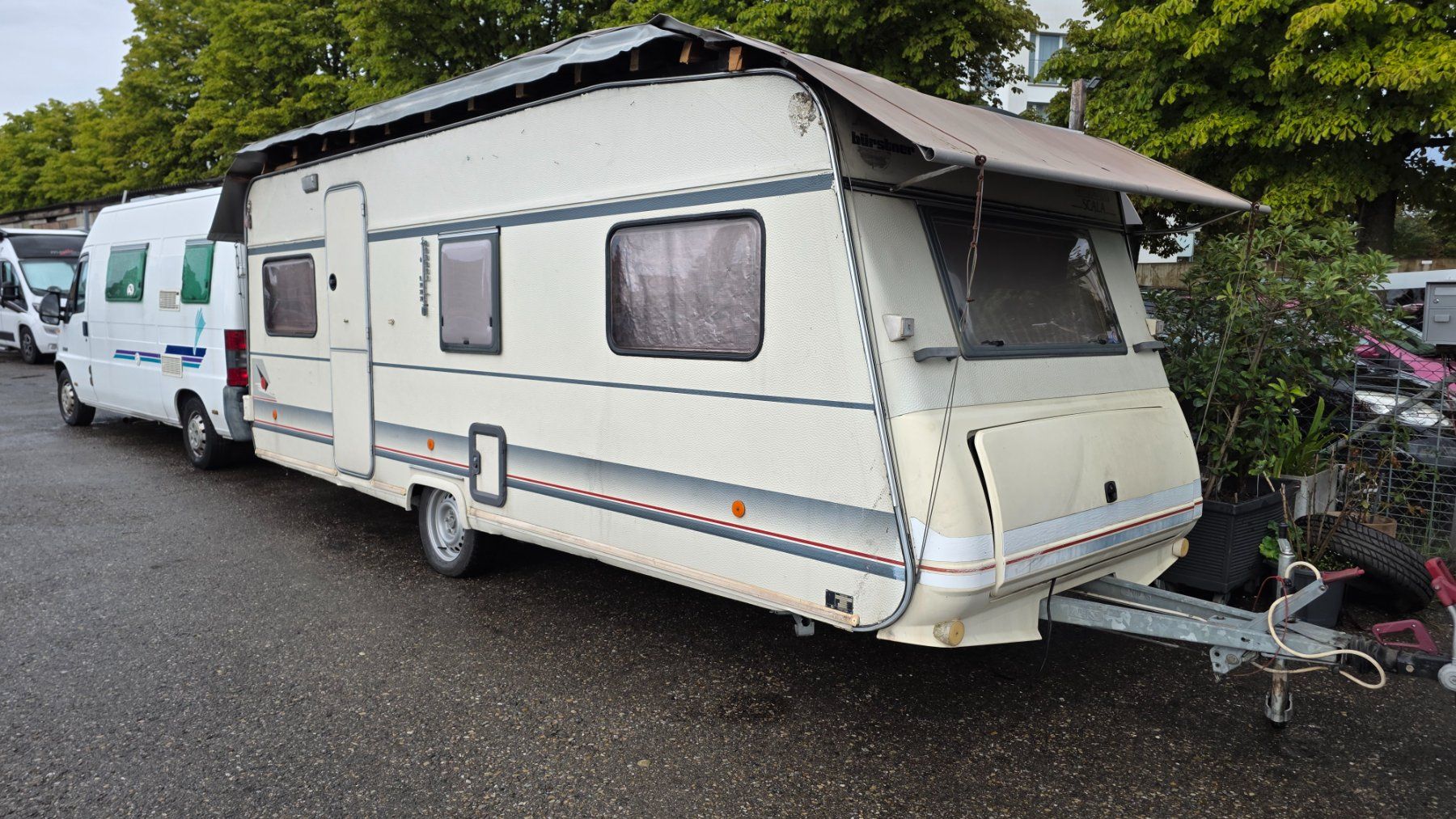 Bürstner Véhicules de camping: Wohnwagen Bürstner 5535 – D'occasion à Arbon par Tropxe.