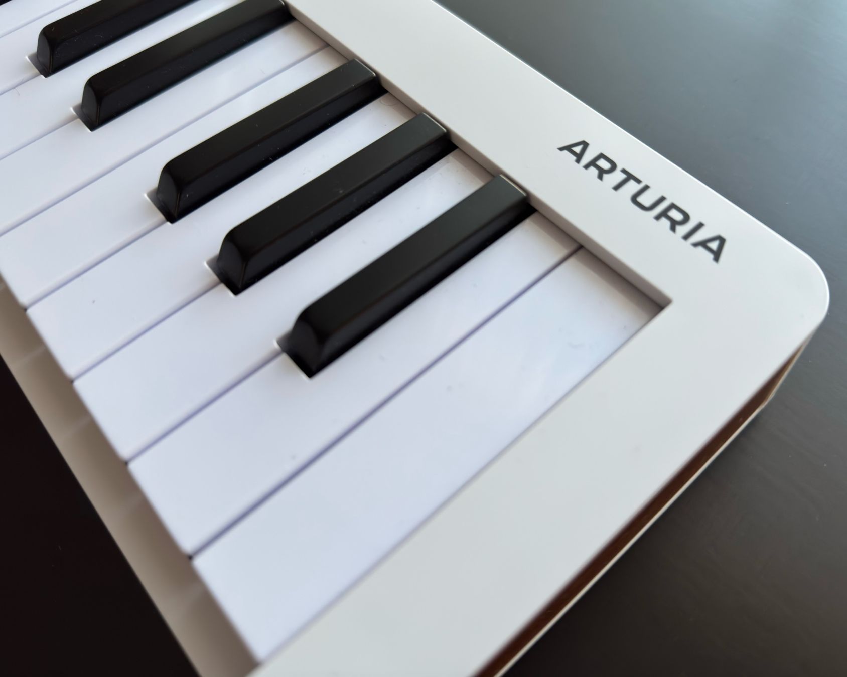 Arturia Strumenti musicali: Arturia MicroLab mk3 Controller Keyboard – Usato da Basel venduto da 7ber 2