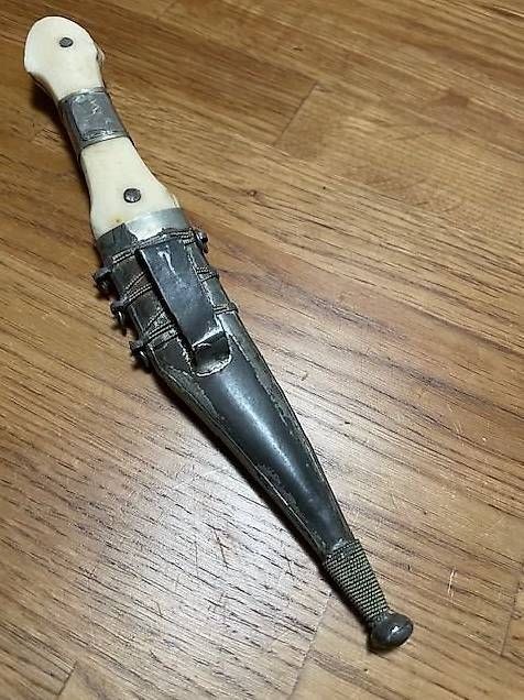 Posate: Antiker Orientalischer  Dolch – Usato da menziken venduto da Roc3 3