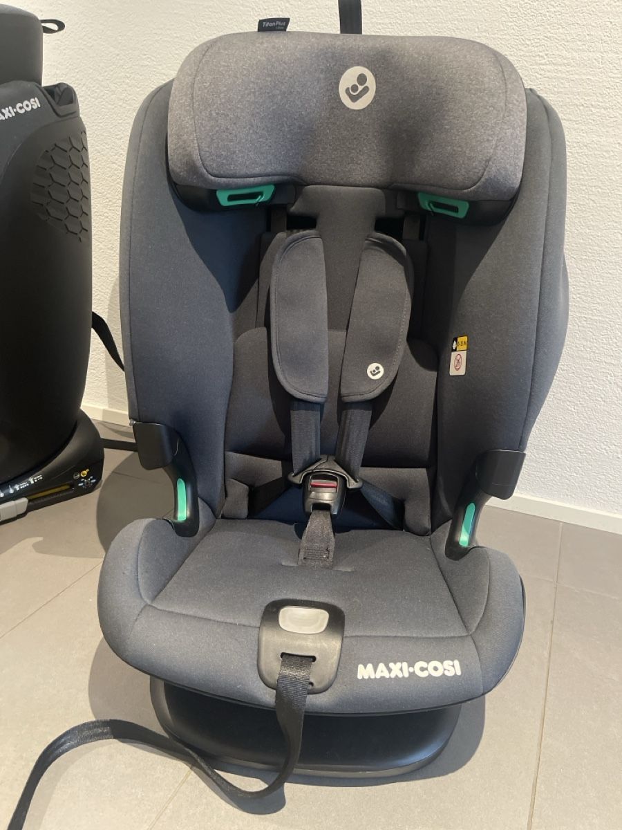 Maxi-Cosi Auto-Kindersitze: Maxi-Cosi Titan Plus i-Size Authentic Graphite – Gebraucht aus Oberarth von MaTla 1