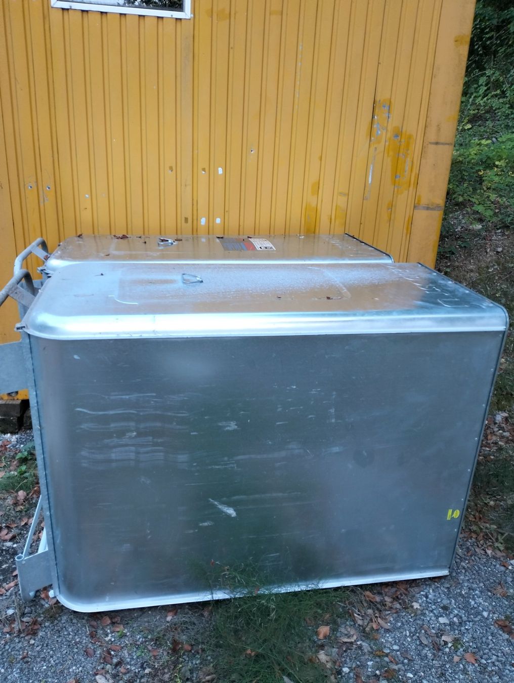 Riscaldamento: Heizöltank 1000l 2stück – Usato da Thayngen venduto da ppl_fm7v 2