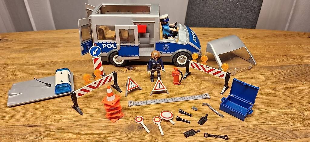 Playmobil Giocattoli: Playmobil Polizei Bus – Usato da Neuenkirch venduto da Ducati79 1
