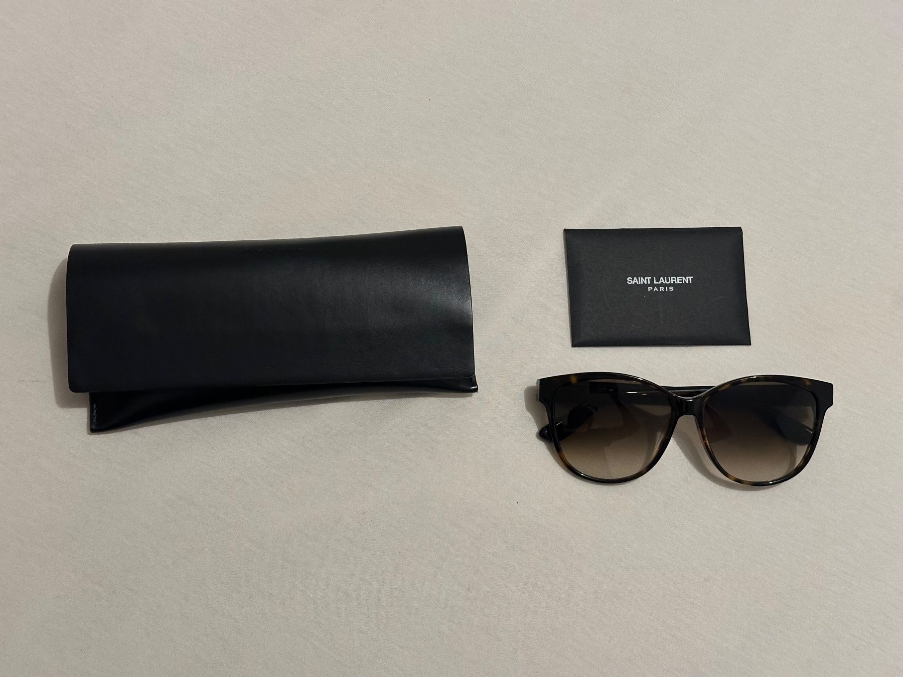 Saint Laurent Lunettes & Verres: Saint Laurent Tortoise Shell Sunglasses – Neuf (Voir description) à Onex par jinakimmy 1