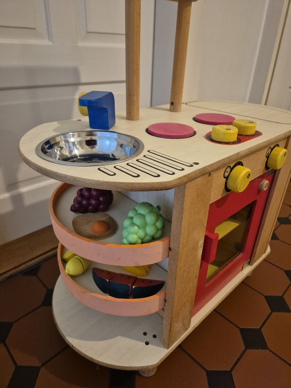 Giocattoli: Gebrauchte Kinderspielküche aus Holz – Usato da Oftringen venduto da Xxxmcsxxx 6