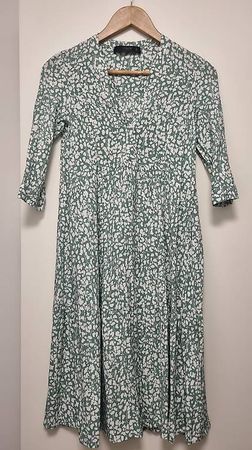 Fließendes Sommerkleid