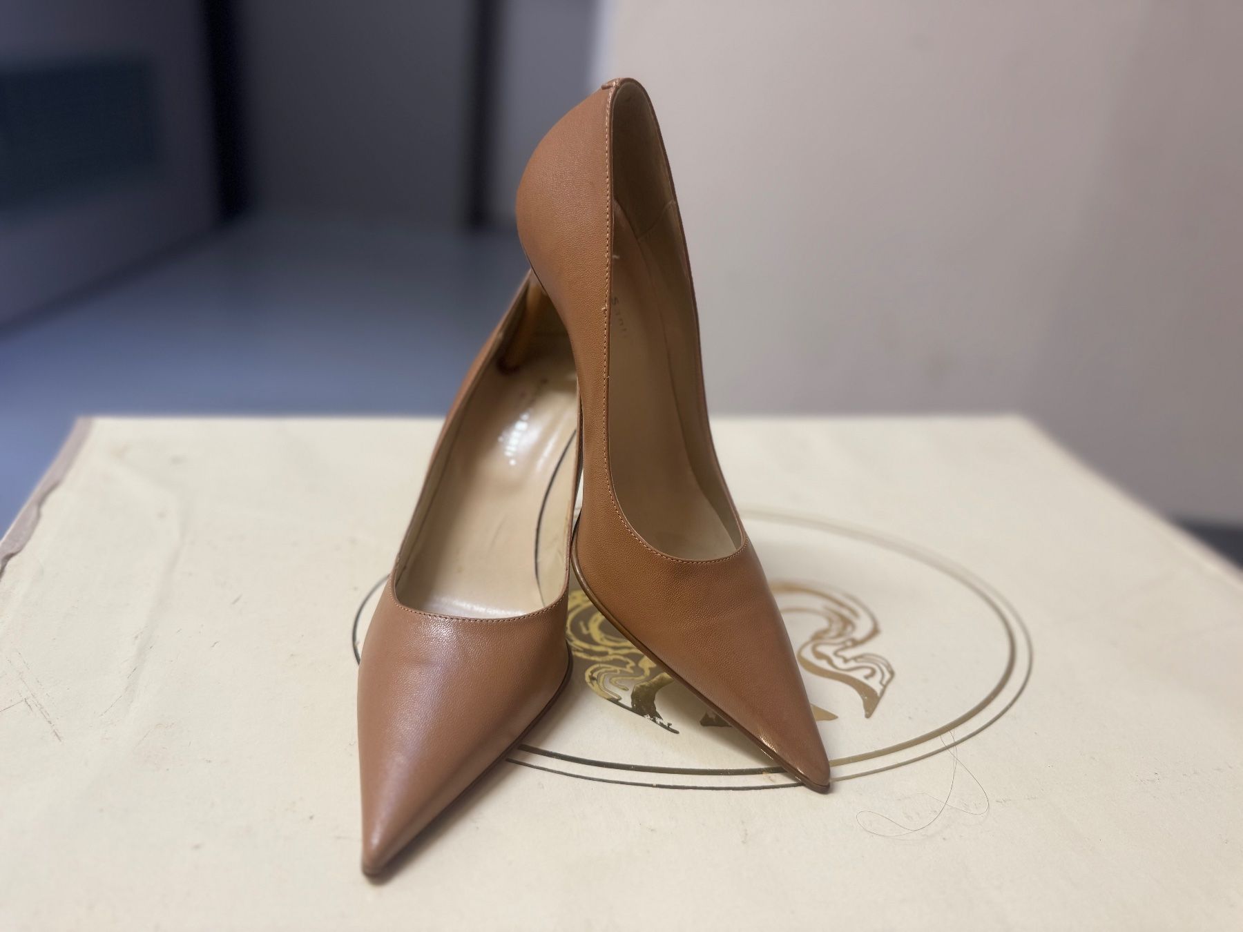 Roberto Santi Chaussures femmes: Escarpins – Neuf (Voir description) à Nyon par gen_729p