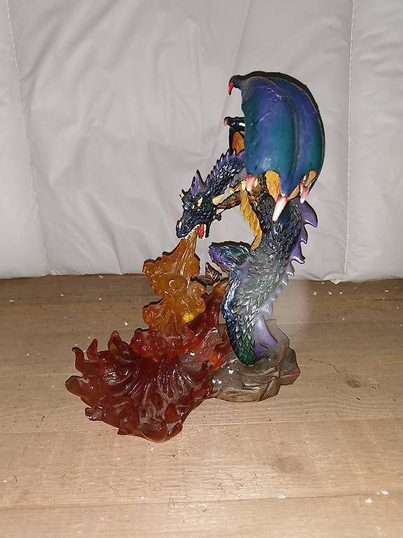 Tutte le decorazioni: Drachen Statue Tudor Mint zu verkaufen – Usato da Mattstetten venduto da daniel.zihler 4