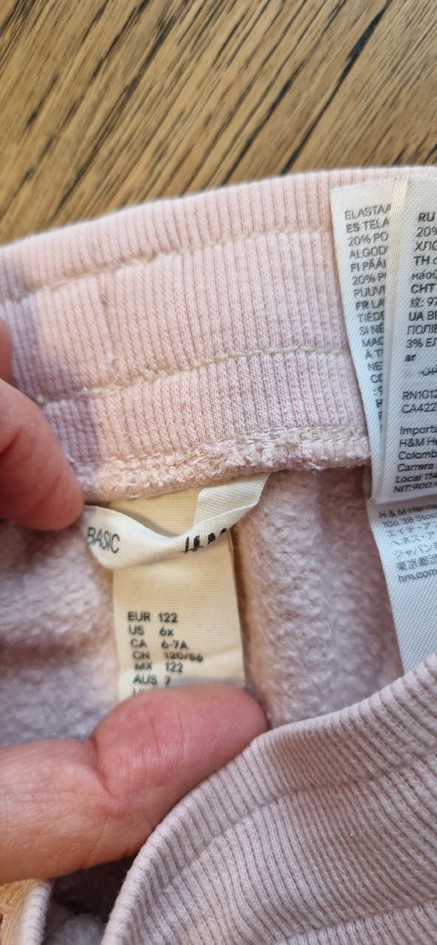 H&M Pantaloni: H&M Basic Mädchen Jogginghose, Gr. 122, Top Zustand! – Usato da Benken SG venduto da EgMoJo 1
