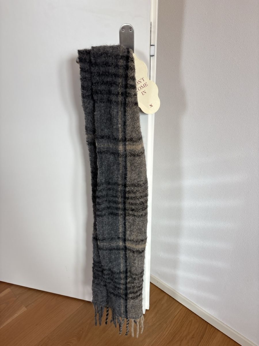 Benetton Foulards, Tücher & Schals: Benetton Wool Scarf  – Neu (gemäss Beschreibung) aus Oberhasli von ani_97f7