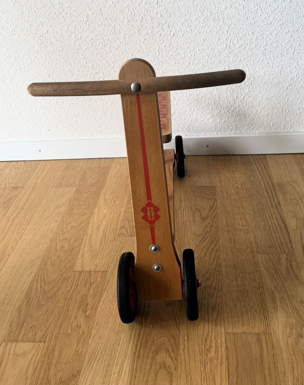 Veicoli per bambini: Holzroller Laufrad für Kinder – Usato da Riehen venduto da martinaaebersold 1