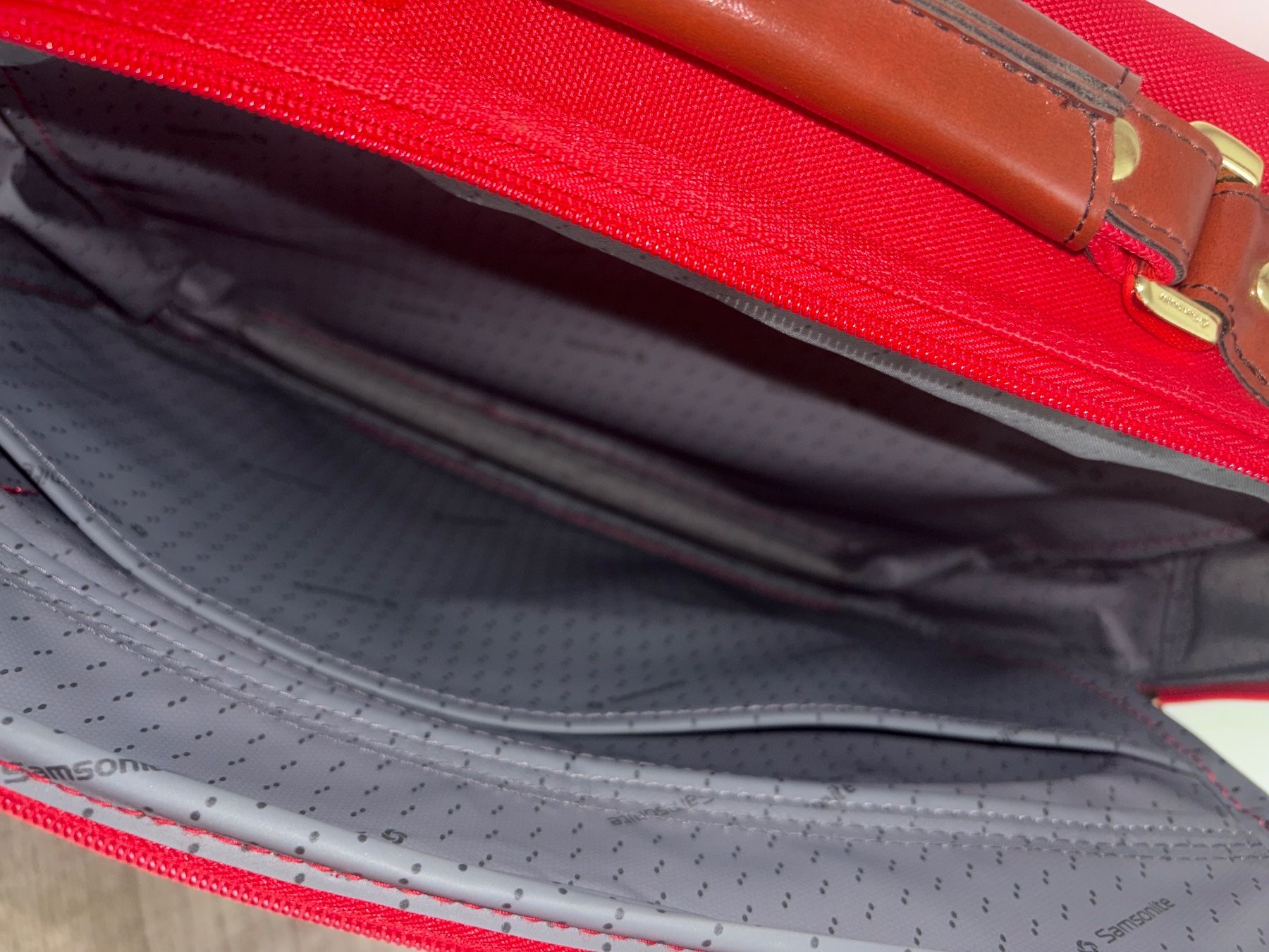 Samsonite Valigie: Samsonite Kofferli – Usato da Dulliken venduto da ricki51 2