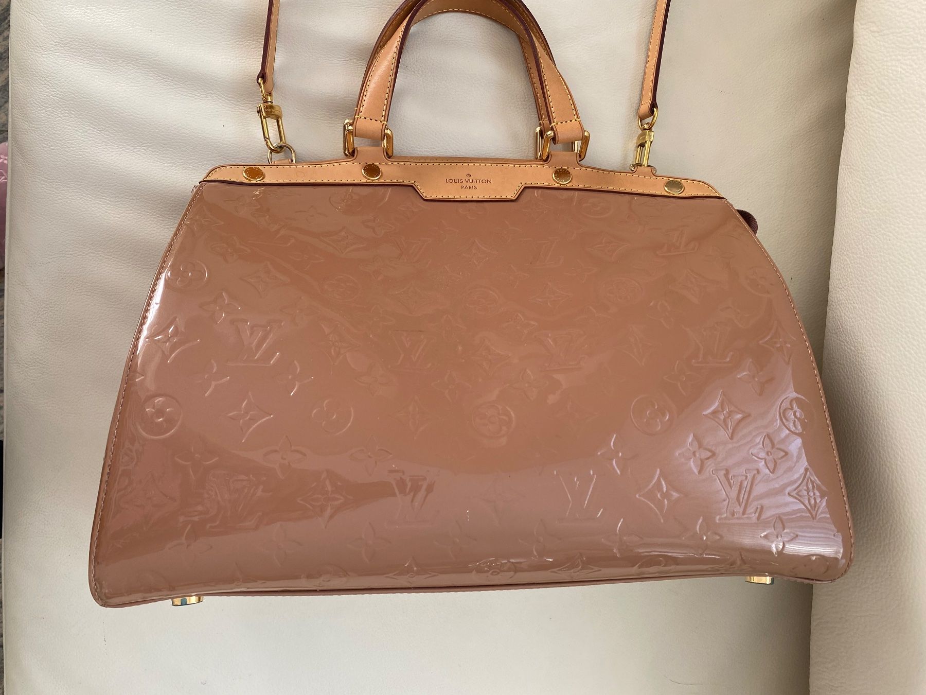 Louis Vuitton Taschen für Damen: LOUIS VUITTON Brea GM Rose Velours Monogram Vernis – Neu (gemäss Beschreibung) aus Winkel von ferrari2022 1
