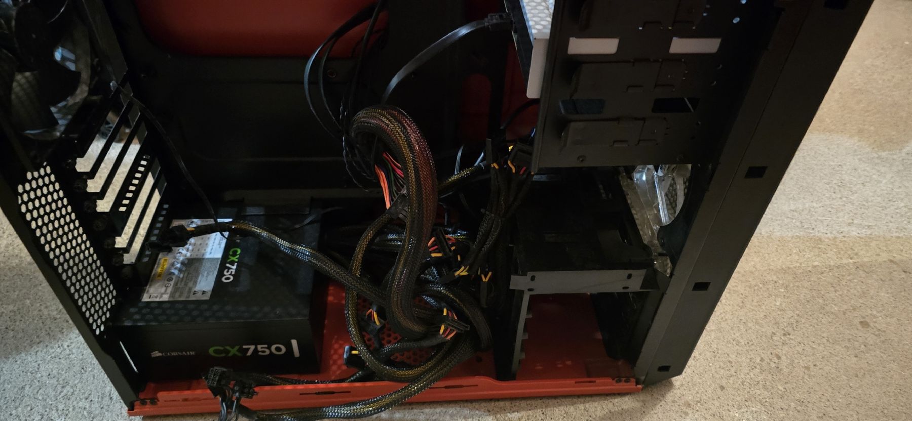 Corsair Boîtiers: Corsair Graphite 230T PC Case orange  – D'occasion à Meilen par Roobiedoobie 2