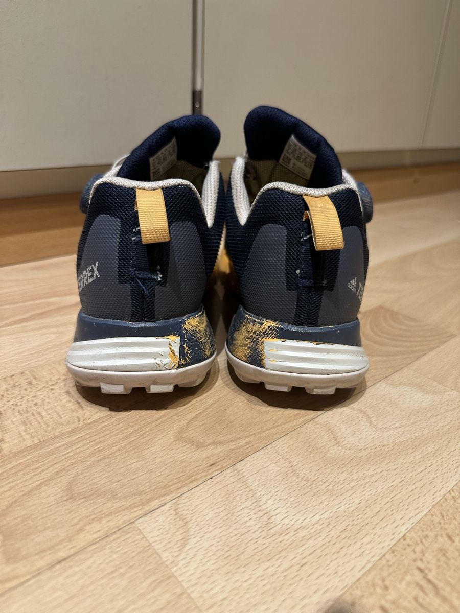 Adidas Herrenschuhe: Schuhe Adidas Gore-Tex Gr. FR 40 , US 7 , EU 38 /38.5 – Gebraucht aus Uetendorf von Gar_9pvy 2
