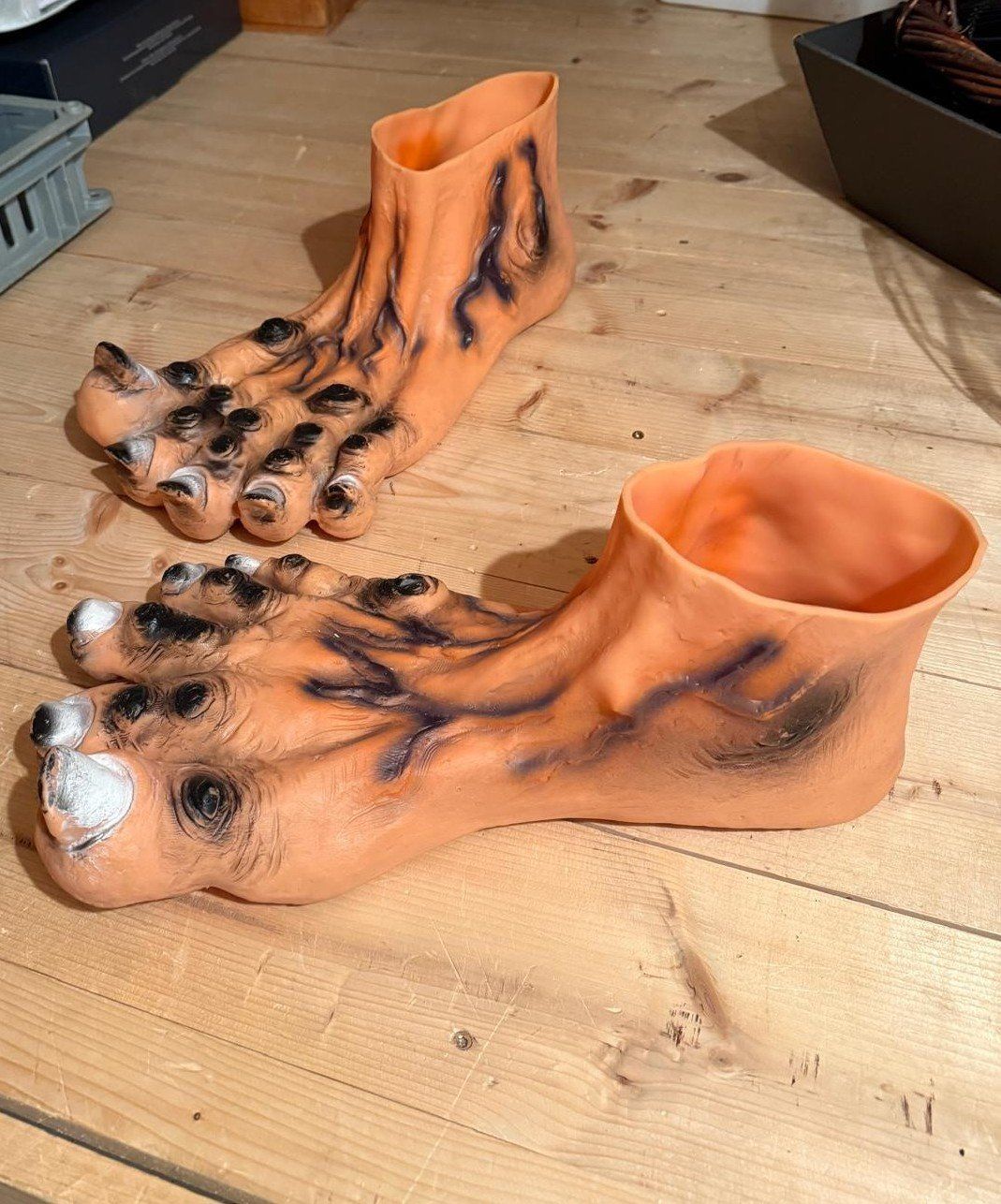 Herrenschuhe: Halloween oder Grusel Party - Monsterfüsse aus Gummi – Gebraucht aus Auw von Francis07 3