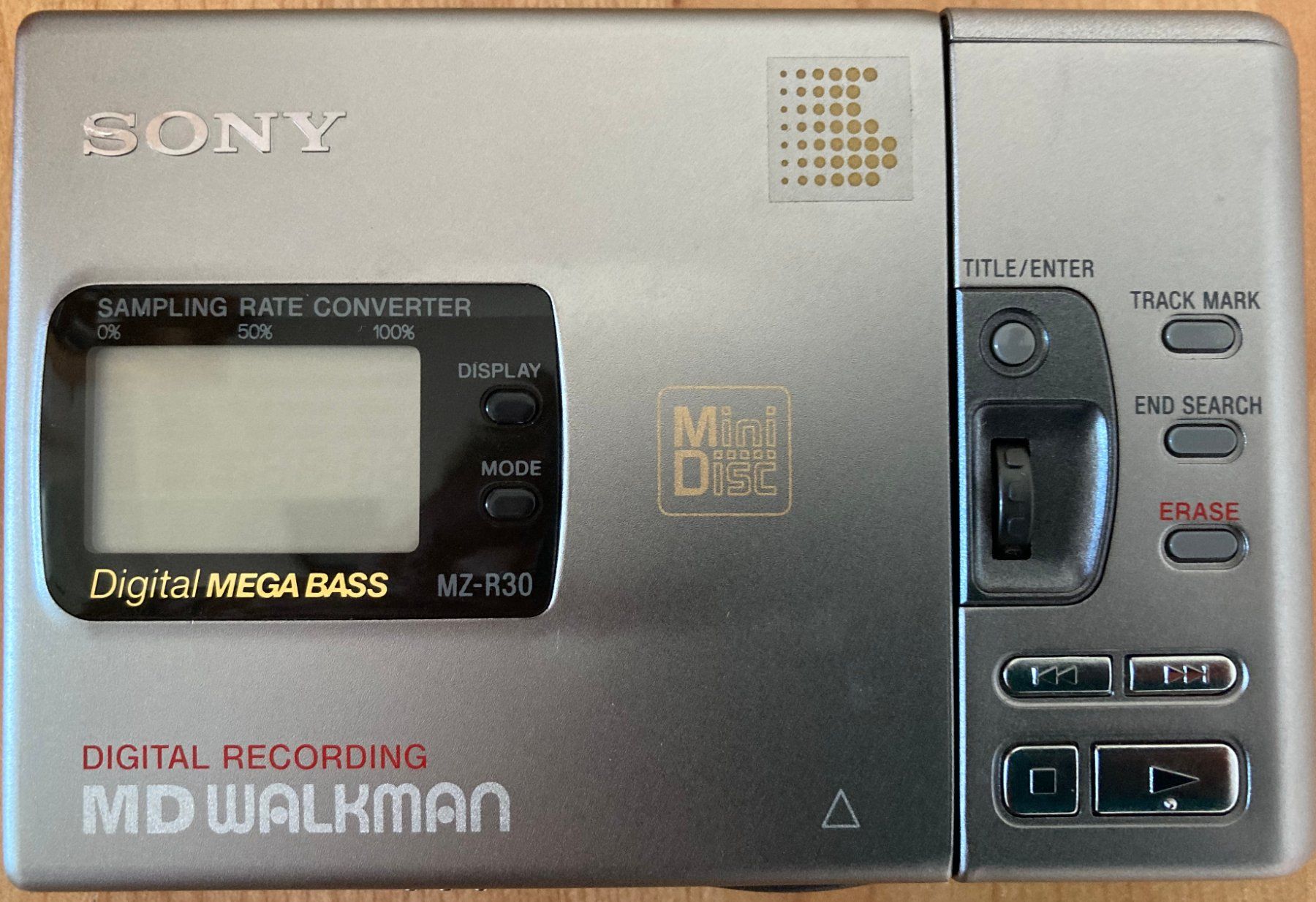 Sony Minidisc: Sony MD Walkman MZ-R30 Minidisc Recorder – Gebraucht aus Uster von ju314