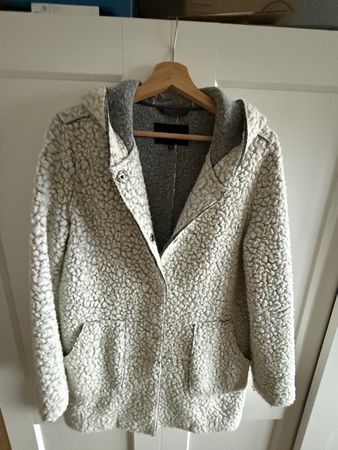 Kuschelige Winter Jacke von Opus, Grösse 36 wie neu!