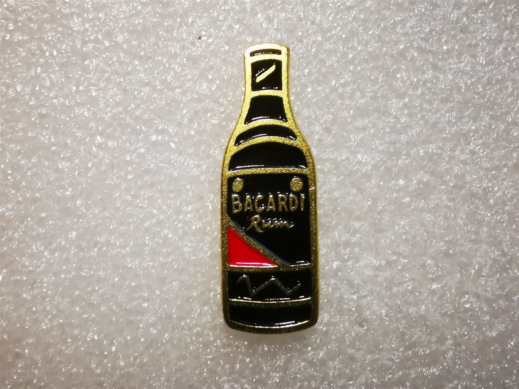 Placchette & Badge: Ansteckpin 30: Bacardi Rum – Usato da Oppligen venduto da Pin-Fall-Shop