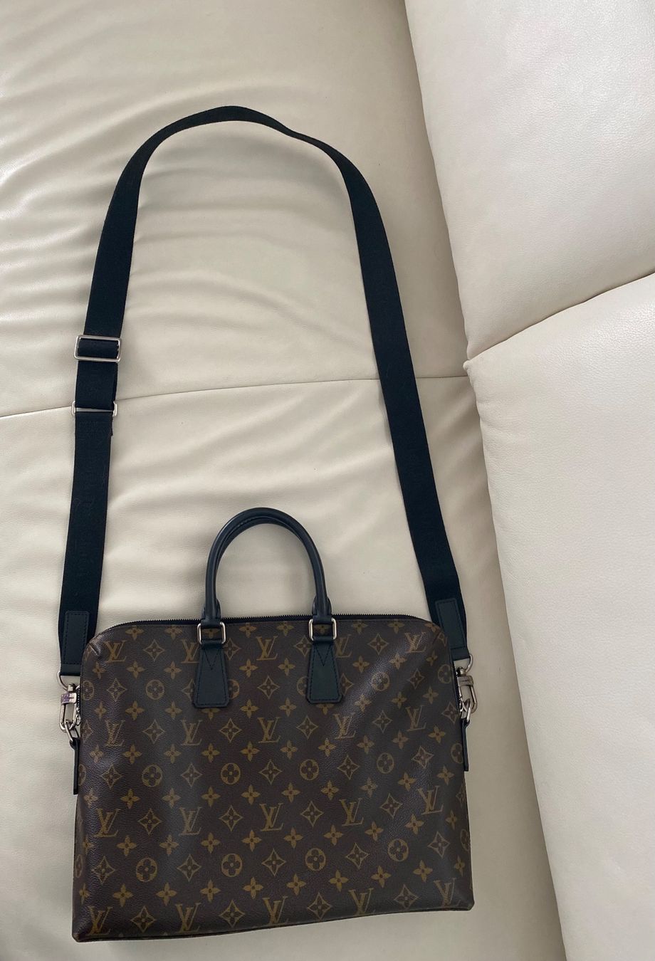 Louis Vuitton Taschen: LOUIS VUITTON Porte Documents Jour Macassar Monogram Canvas – Neu und originalverpackt aus Winkel von ferrari2022 1