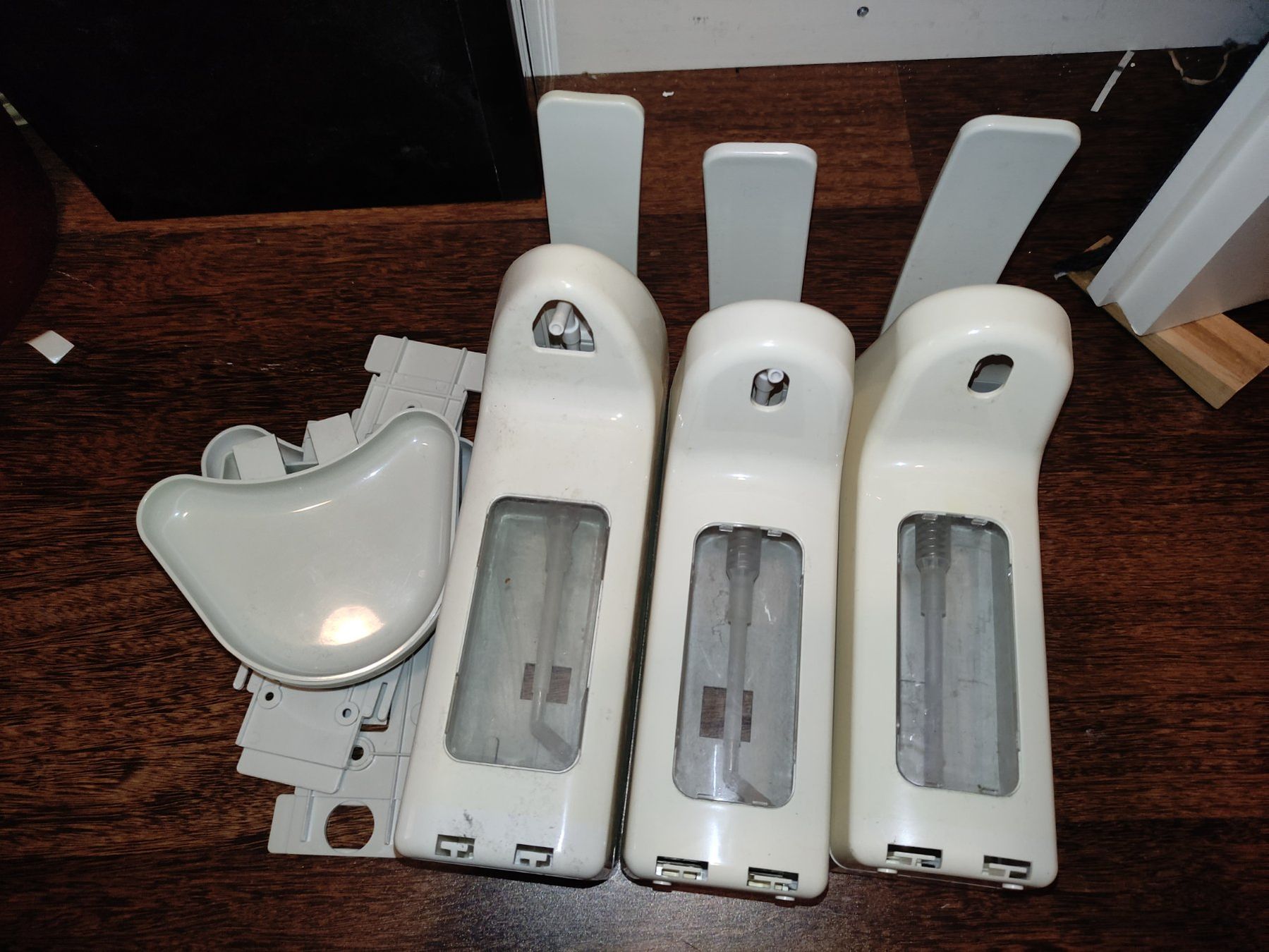 Nettoyage & Hygiène: Desinfektion Dispenser, 3Stk. – D'occasion à Cham par cgroove