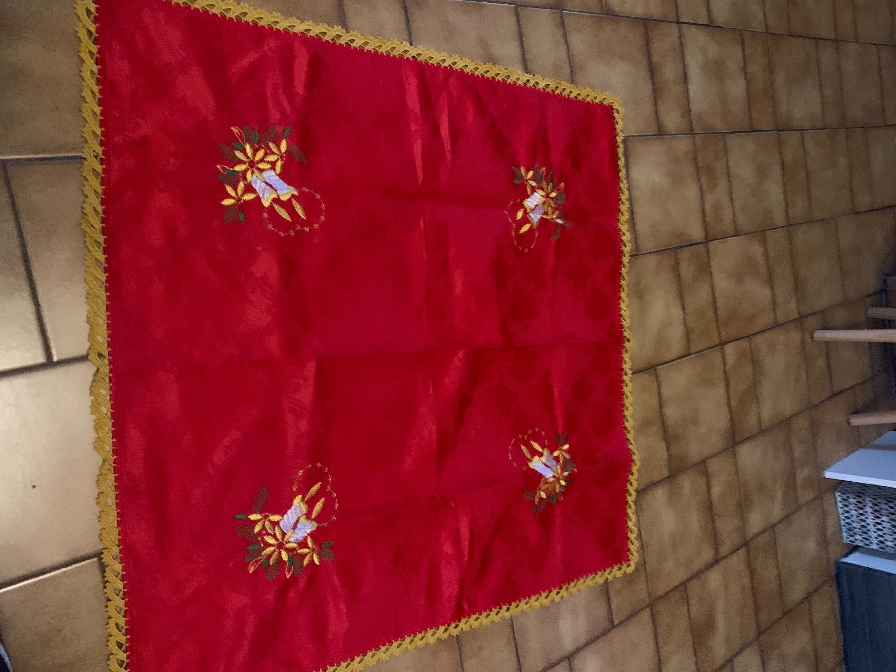Tutte le decorazioni: Nappe de noël – Usato da Veyrier venduto da kimedovapa
