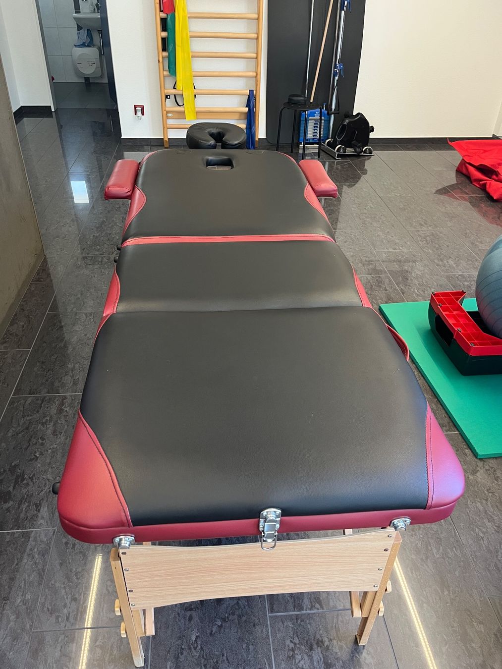 Sedie a sdraio: Zusammenklappbare Massageliege – Usato da Schüpfheim venduto da soresnagyedit