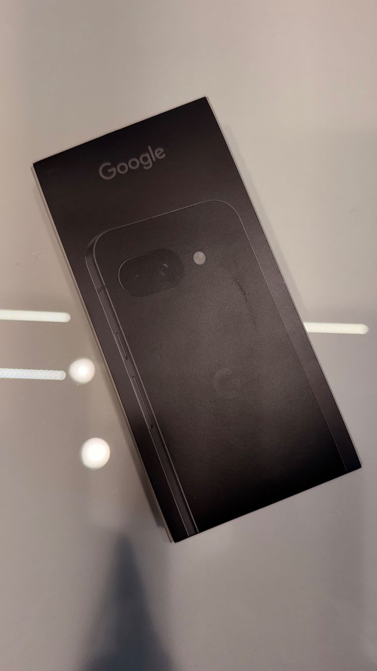 Google Portables: Google Pixel 9a – Neuf avec emballage d'origine à Oberglatt ZH par til_yr7d