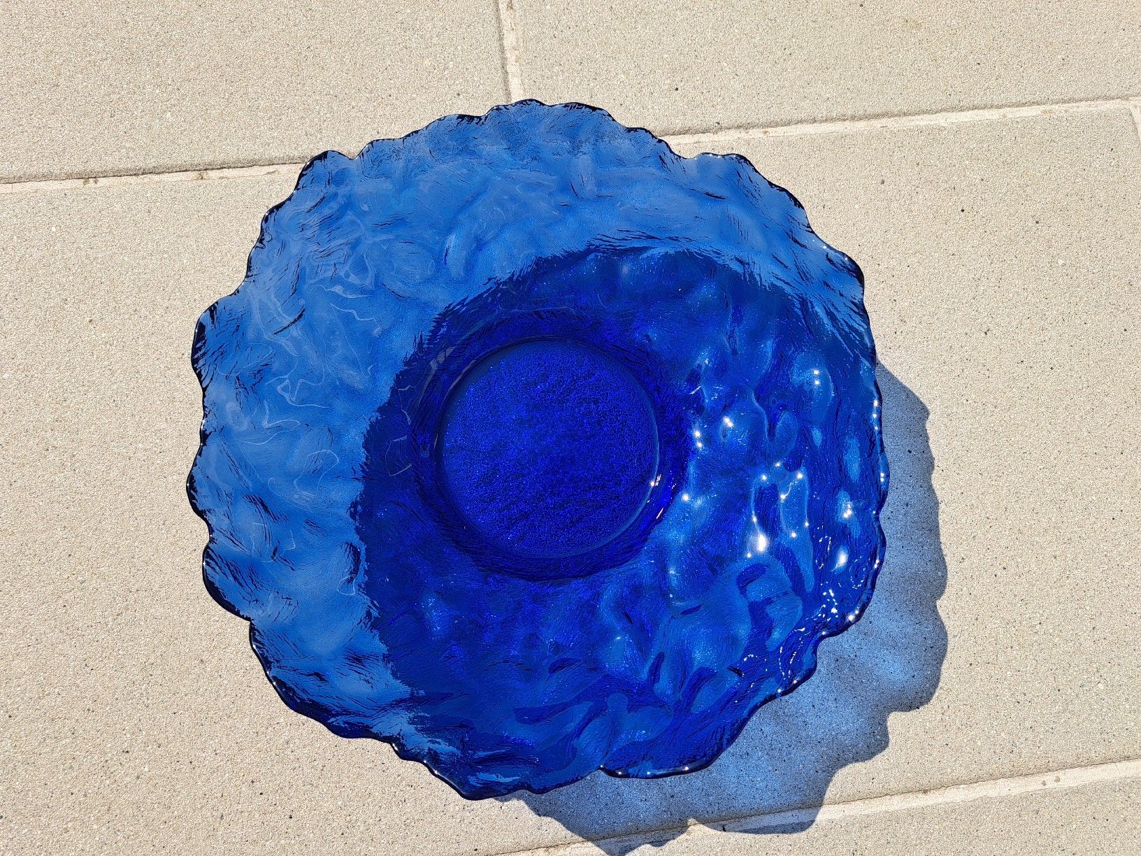 Schalen: Grosse schwere Glasschale in blau – Gebraucht aus Riedholz von Schildmaid2 1