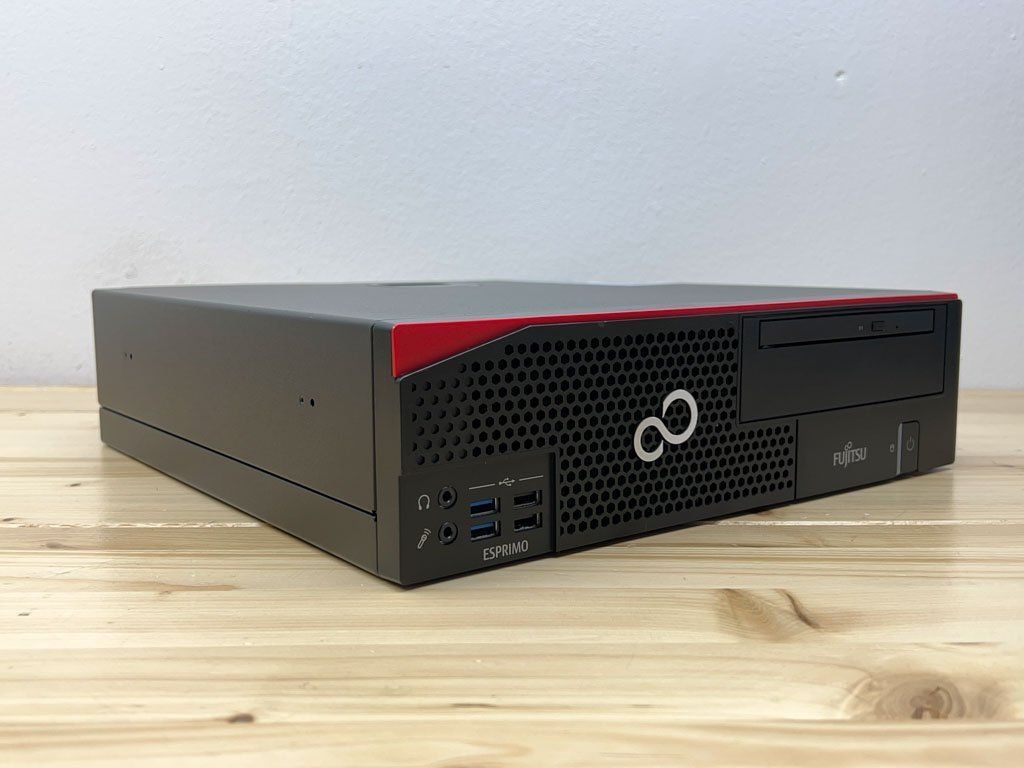Fujitsu PCs: Pc sff Fujitsu i5 7400 et ssd – Gebraucht aus La Chaux-de-Fonds von Honit 1