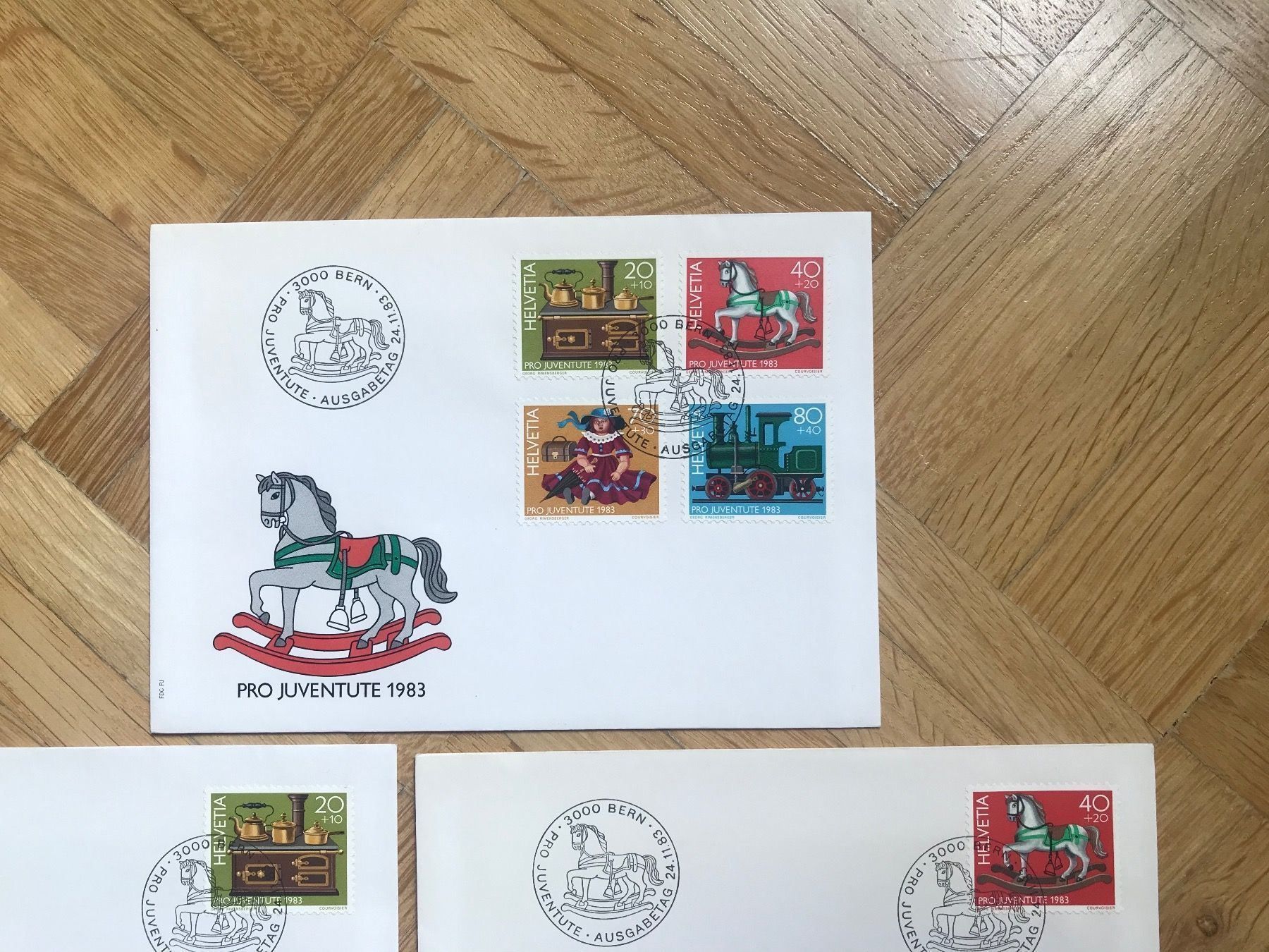Tous les timbres: 1983, PJ ganzer Satz + Einzelcouvert ET – D'occasion à stäfa par brandy66 1