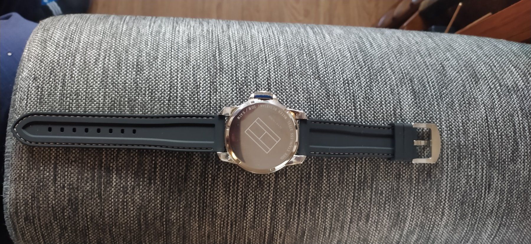 Tommy Hilfiger Uhren: Uhr – Gebraucht aus Thun von Rado-17 1