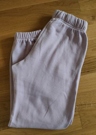 Jogginghose / flieder / Grösse 134