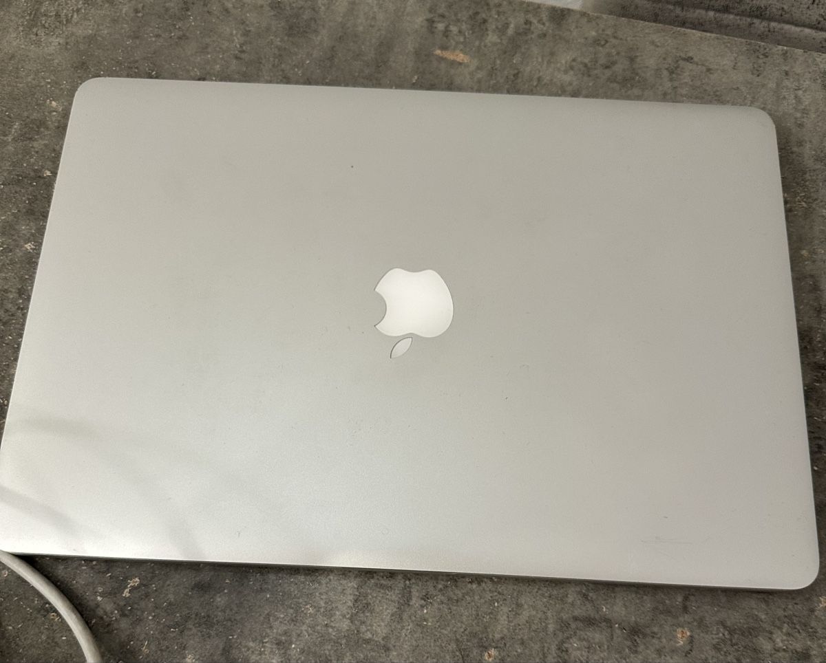 Apple Notebook: macbook pro retina 2015 – Difettoso da Abtwil SG venduto da nic_29jv 1