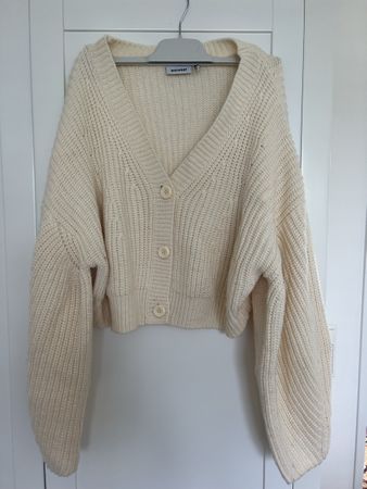 Weekday Strickjacke Cremeweiss Grösse S