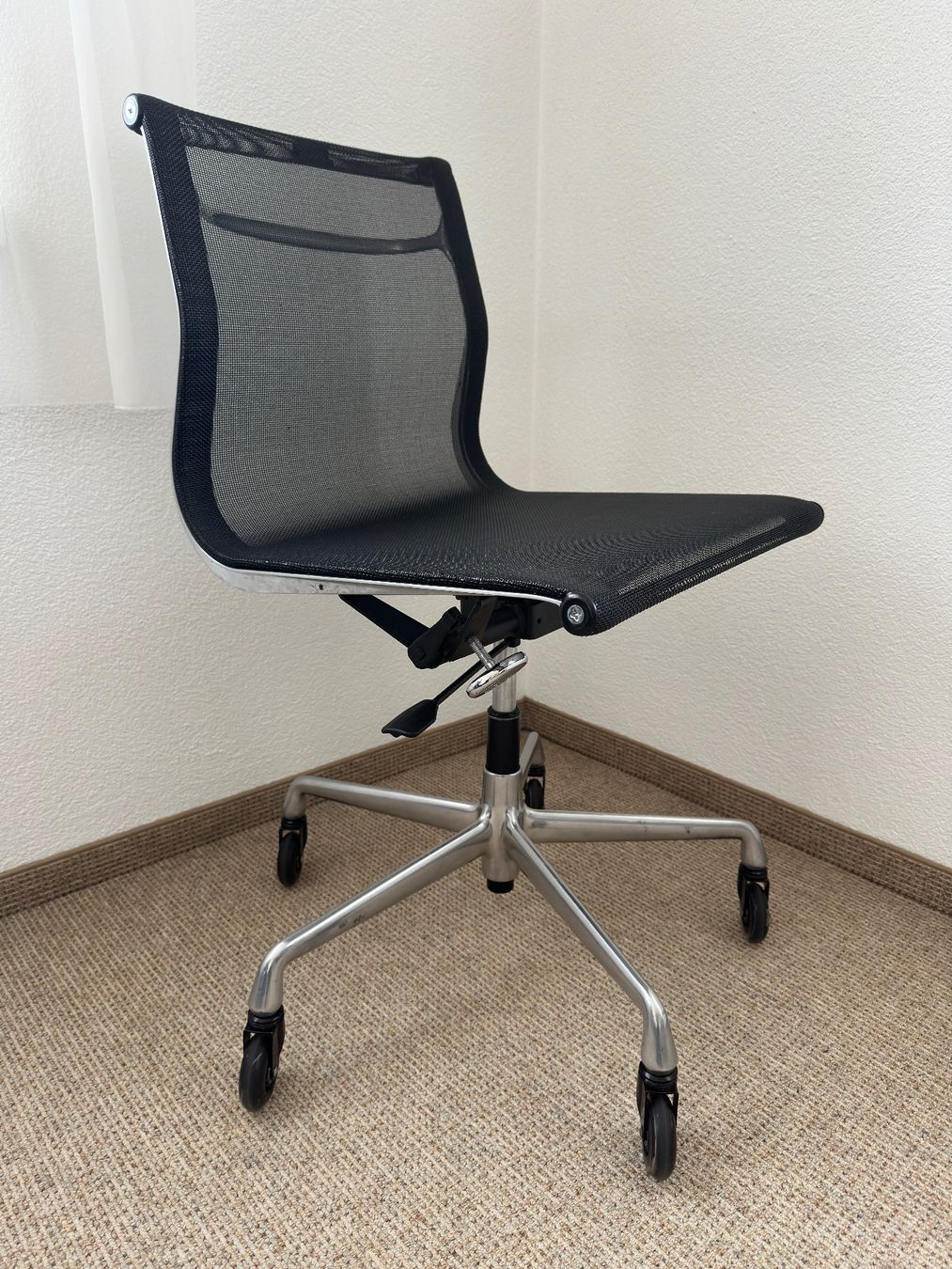 Vitra Chaises: Bürostuhl Vitra – D'occasion à Hittnau par LiLRabBbit 3