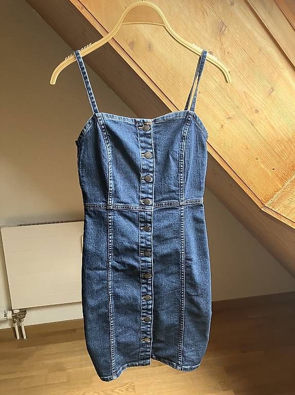 Kleider: Jeanskleid Gr. XXS – Gebraucht aus St. Gallen von andreav.