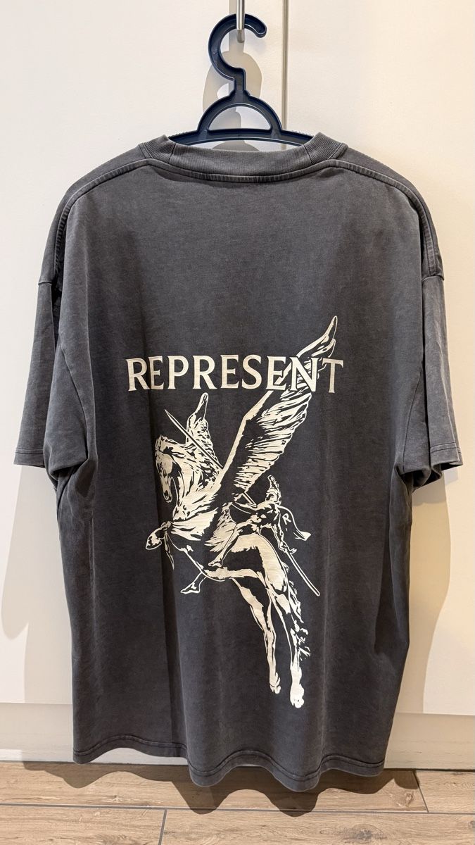 Represent T-shirt: T-shirt Represent M – Nuovo (secondo la descrizione) da Savièse venduto da Cedric007