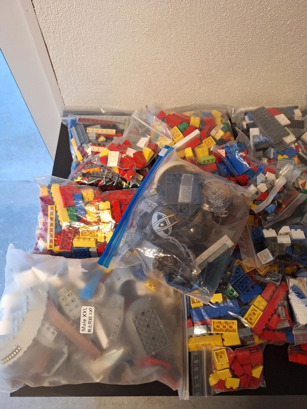 Lego Kit di costruzioni: Lot de pièces Lego  – Usato da Luc (Ayent) venduto da biiinchoou 1