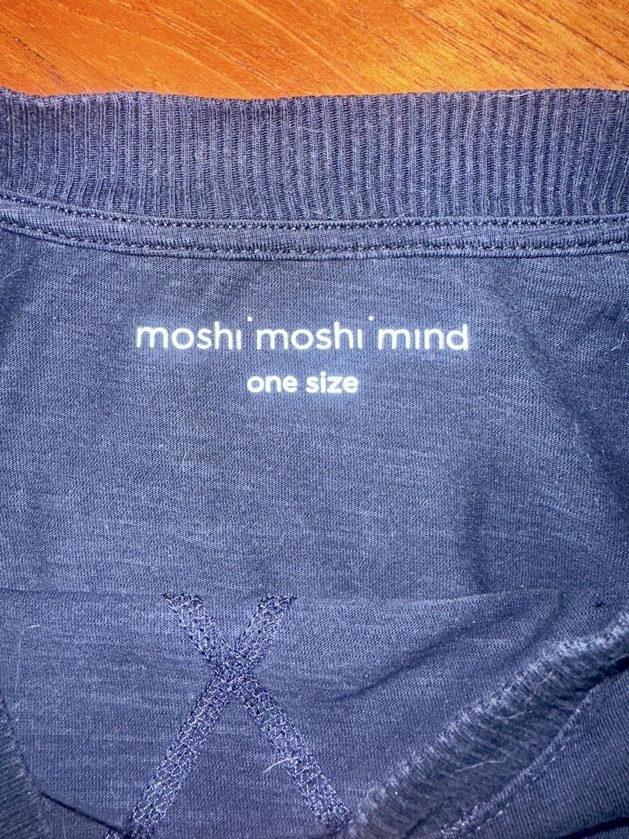 T-shirt: moshi moshi mind - 2 Sweatshirts – Usato da Schaffhausen venduto da Hindrika 4