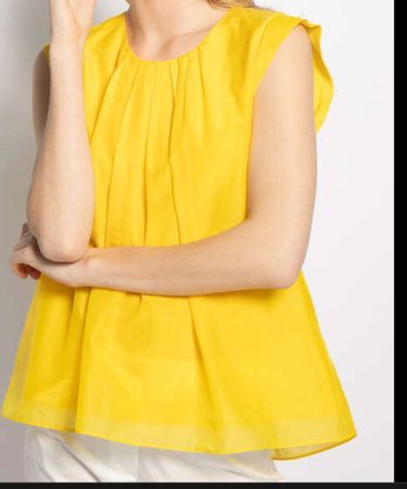 Marc Cain Top mit Seidenanteil gelb N5.Gr42.L