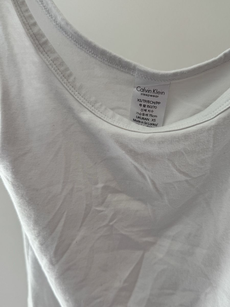 Calvin Klein Top: Calvin Klein Tanktop – Usato da Zürich venduto da di_archive 2