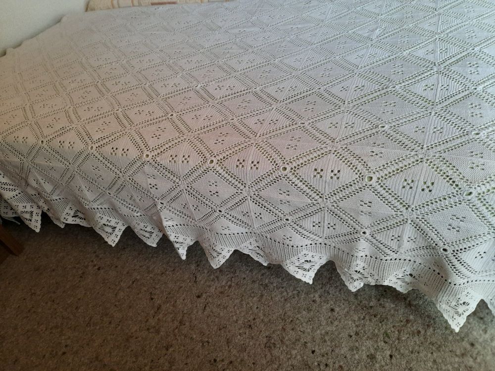 Couvre-lit au crochet - 290 x 195 cm - Coton - Fin du XXe siècle