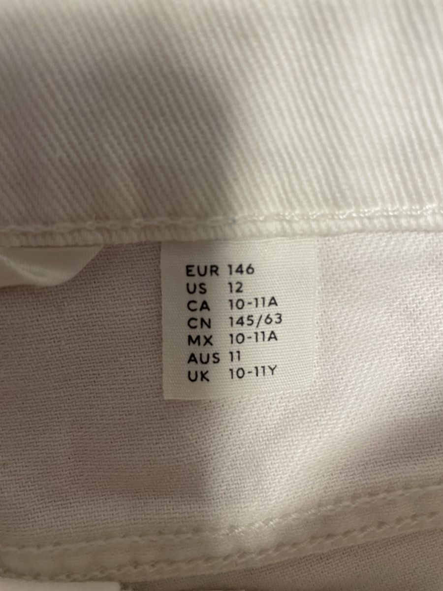 Pantaloni: Weisse Shorts, Gr. 146, Top neu – Nuovo (secondo la descrizione) da Gossau ZH venduto da Lavinia07 1