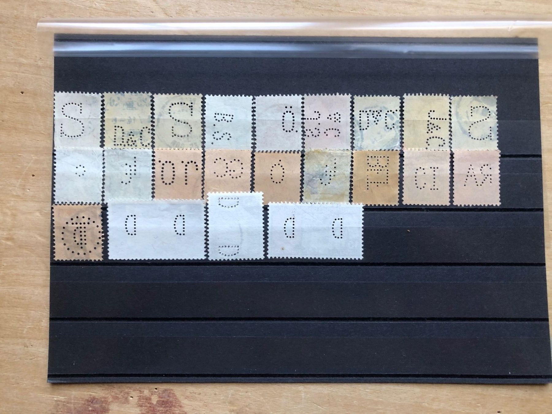 Tutti i francobolli: CH: perfins/timbres perforés – Usato da Neuchâtel venduto da Atahuallpa 1